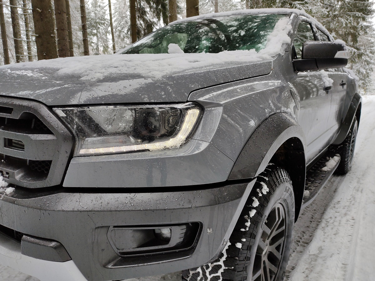 ford-ranger-raptor-2021-8