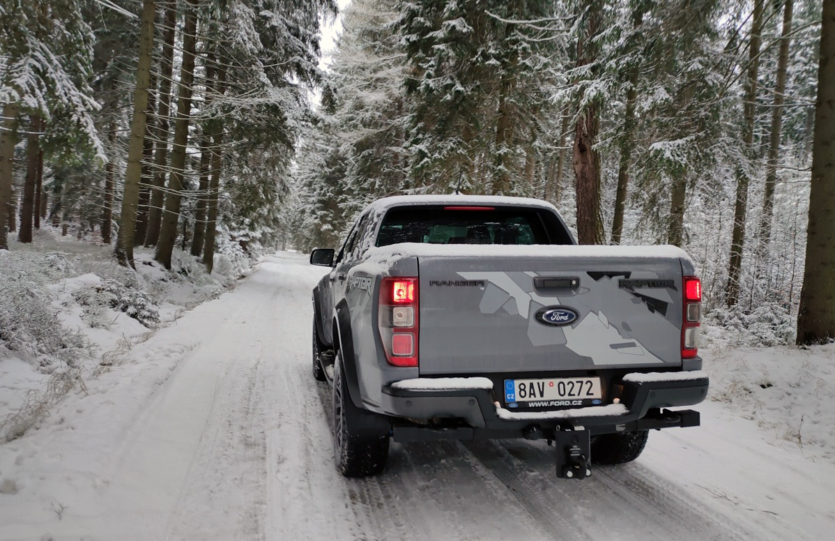 ford-ranger-raptor-2021-9