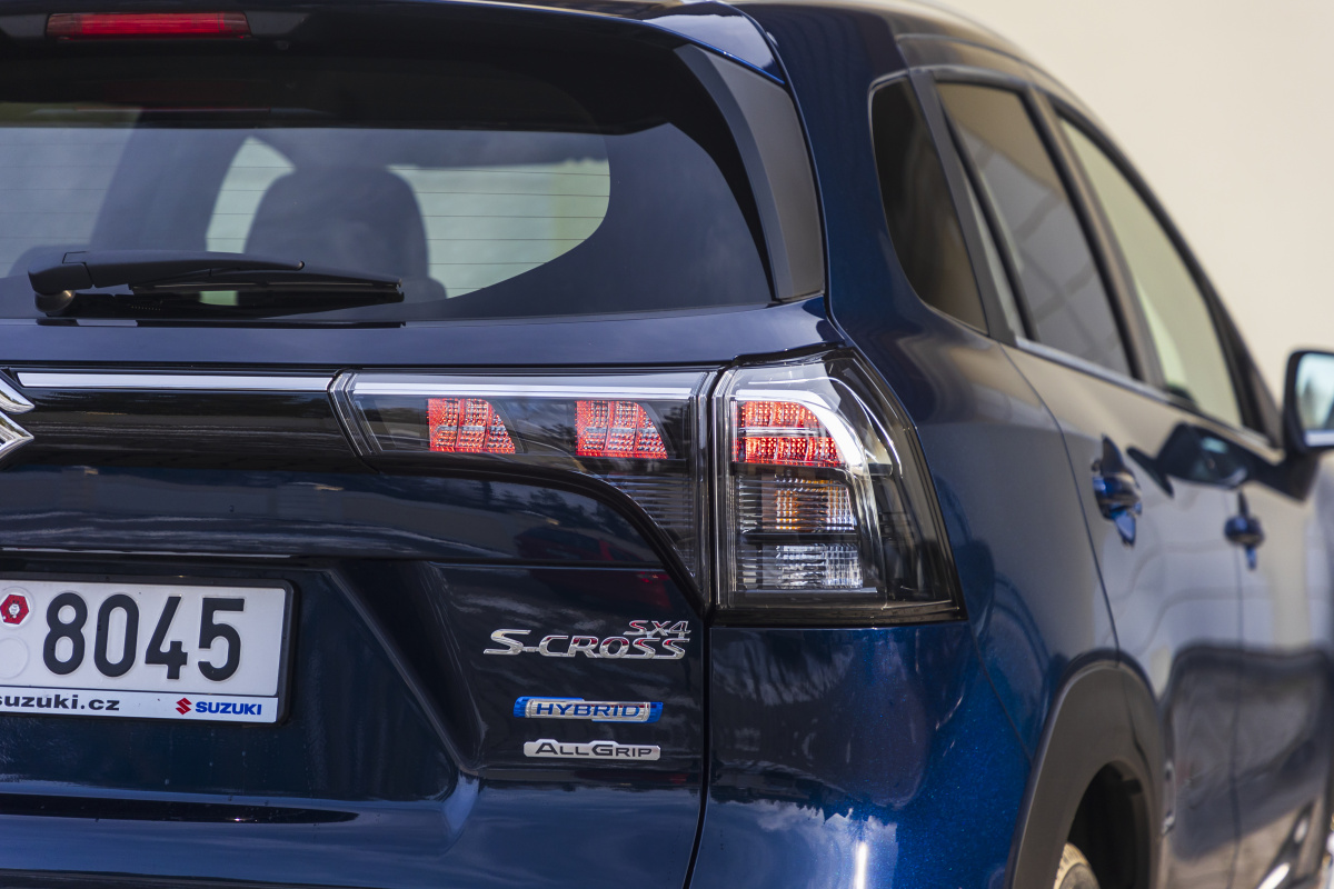 suzuki_s-cross_107