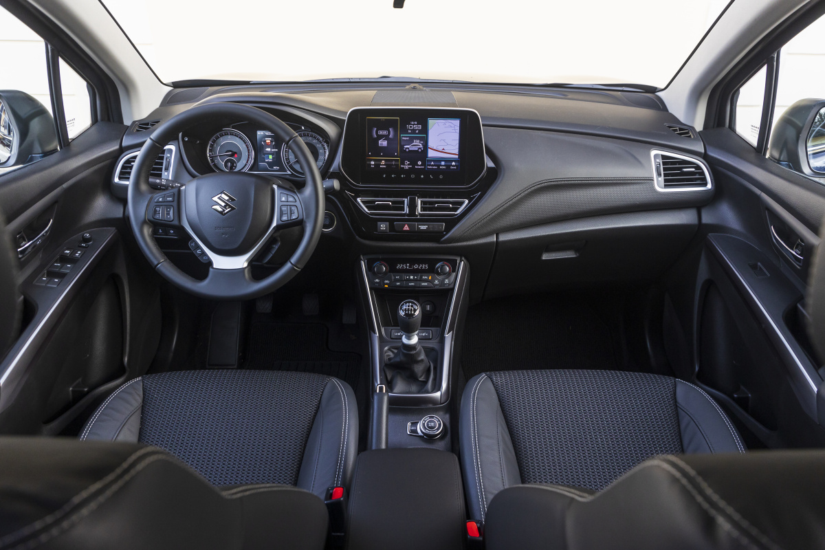 suzuki_s-cross_56