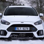 tesla-model-3-versus-ford-focus-rs-2