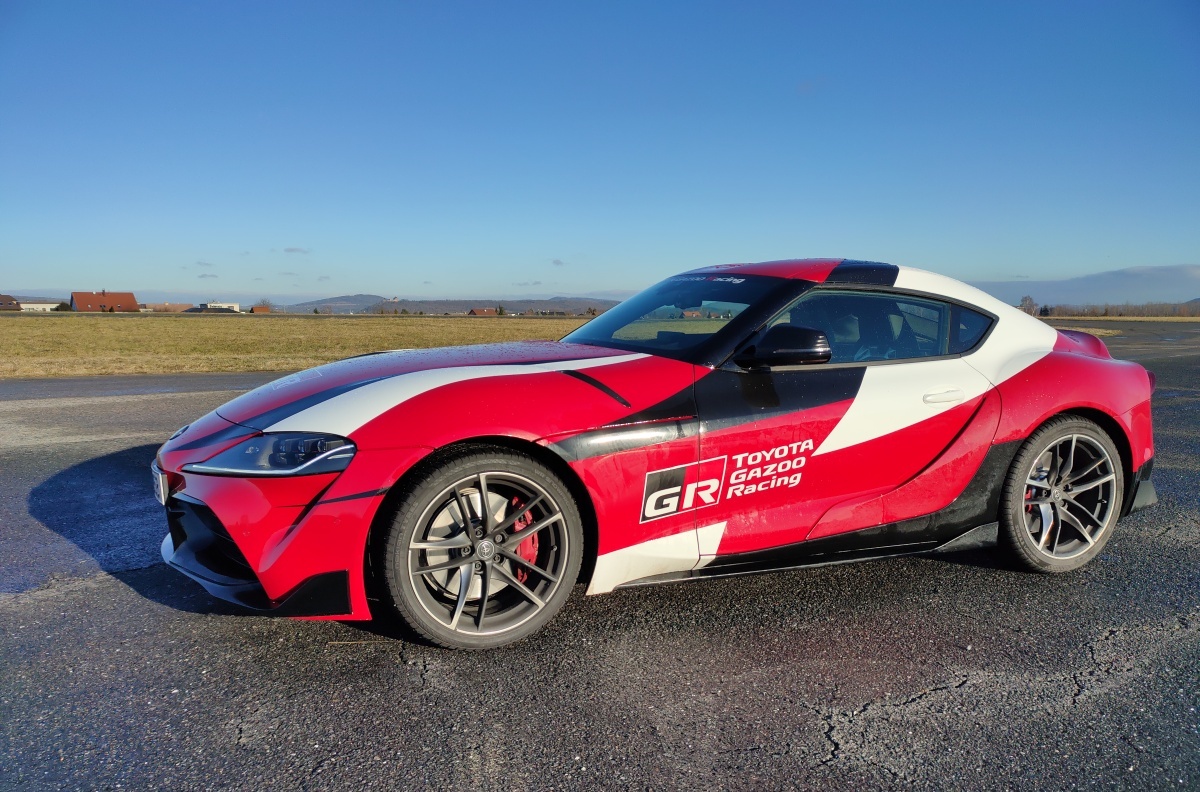 toyota-gr-supra-2021-27