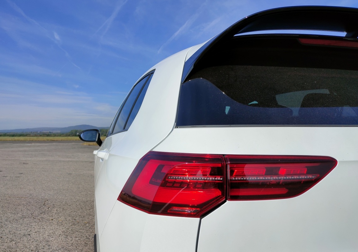 vw-golf-gti-clubsport-45-2021-21