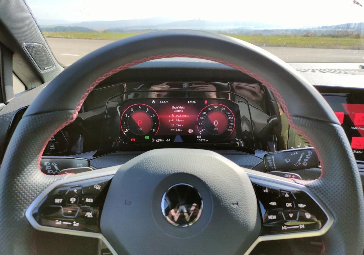 vw-golf-gti-clubsport-45-2021-30