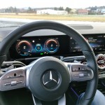 mercedes-benz-eqa-11