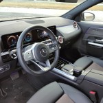 mercedes-benz-eqa-12
