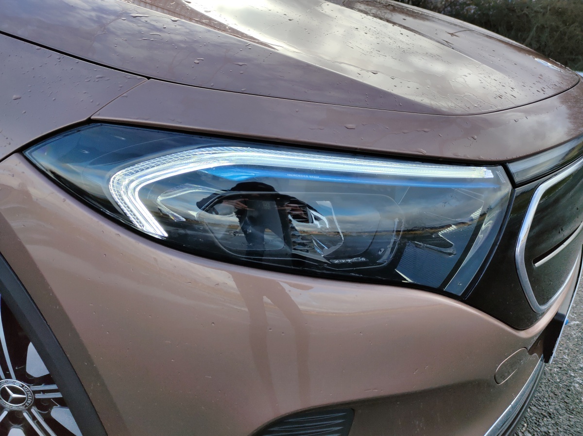 mercedes-benz-eqa-6