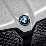 p90447382_highres_bmw-ix-flow-featurin