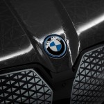 p90447383_highres_bmw-ix-flow-featurin