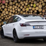 tesla-model-3-performance-10