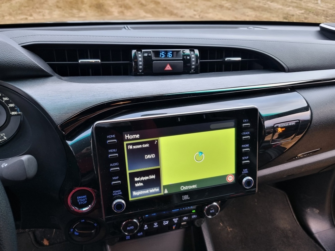 toyota-hilux-2022-19
