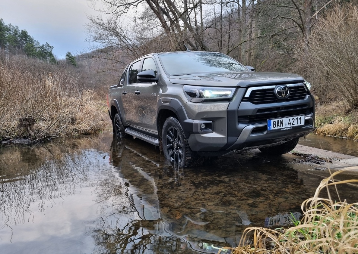toyota-hilux-2022-20