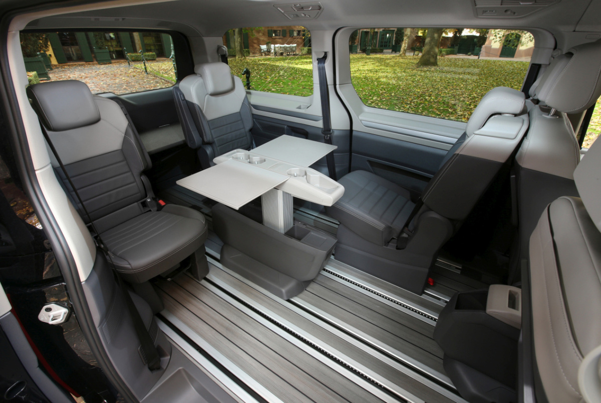 volkswagen-multivan-t7-15