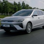 1645090476-mg5-dynamic-driving-01