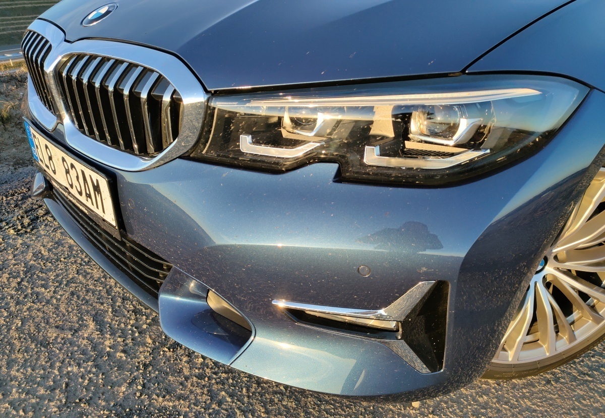 bmw-320e-2022-7