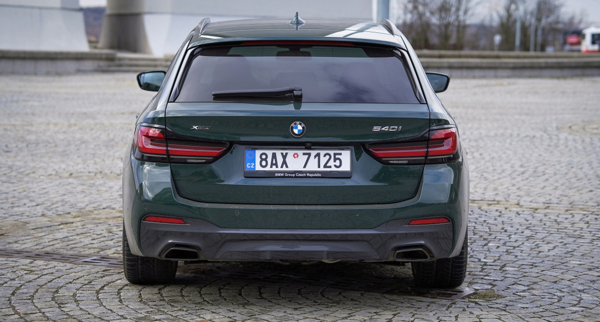 bmw-5-touring-2022-12