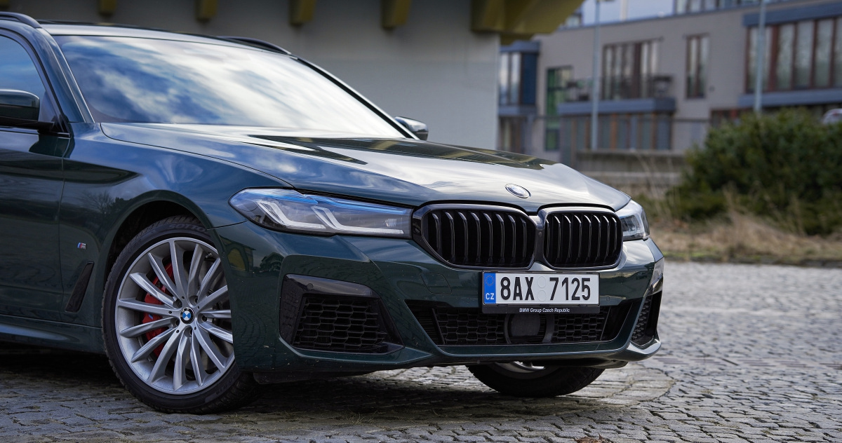 bmw-5-touring-2022-3