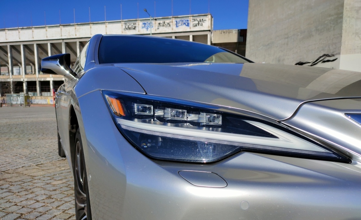 lexus-ls-2022-14