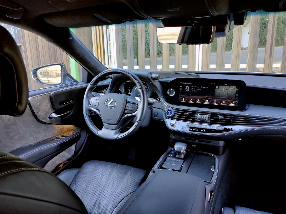 lexus-ls-2022-26