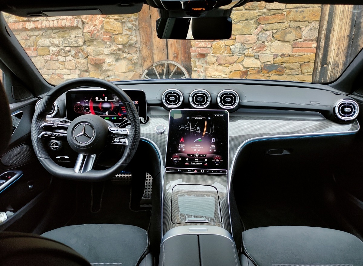 mercedes-benz-c-2022-18