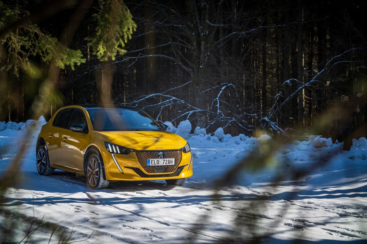 peugeot-e-208-test-cervena-voda