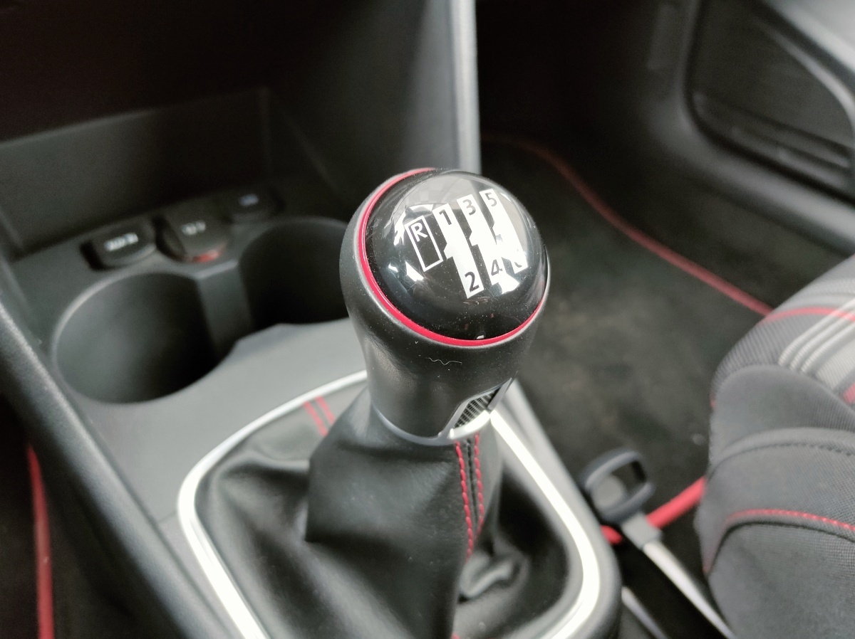 volkswagen-polo-gti-12