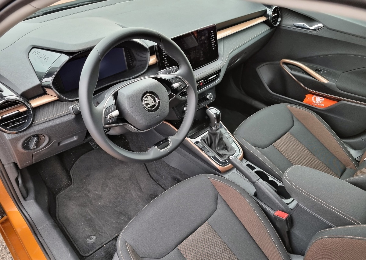 skoda-fabia-2022-15