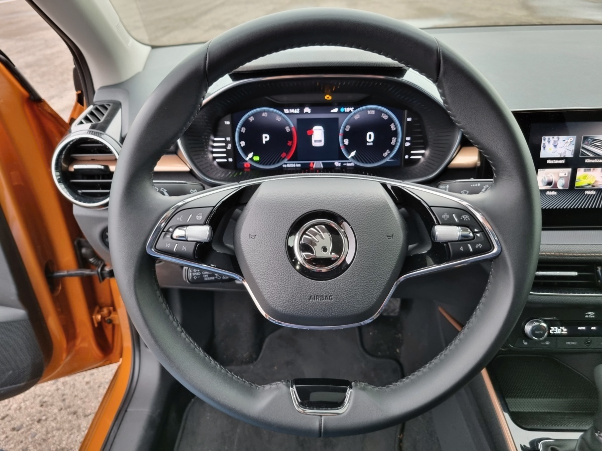 skoda-fabia-2022-25