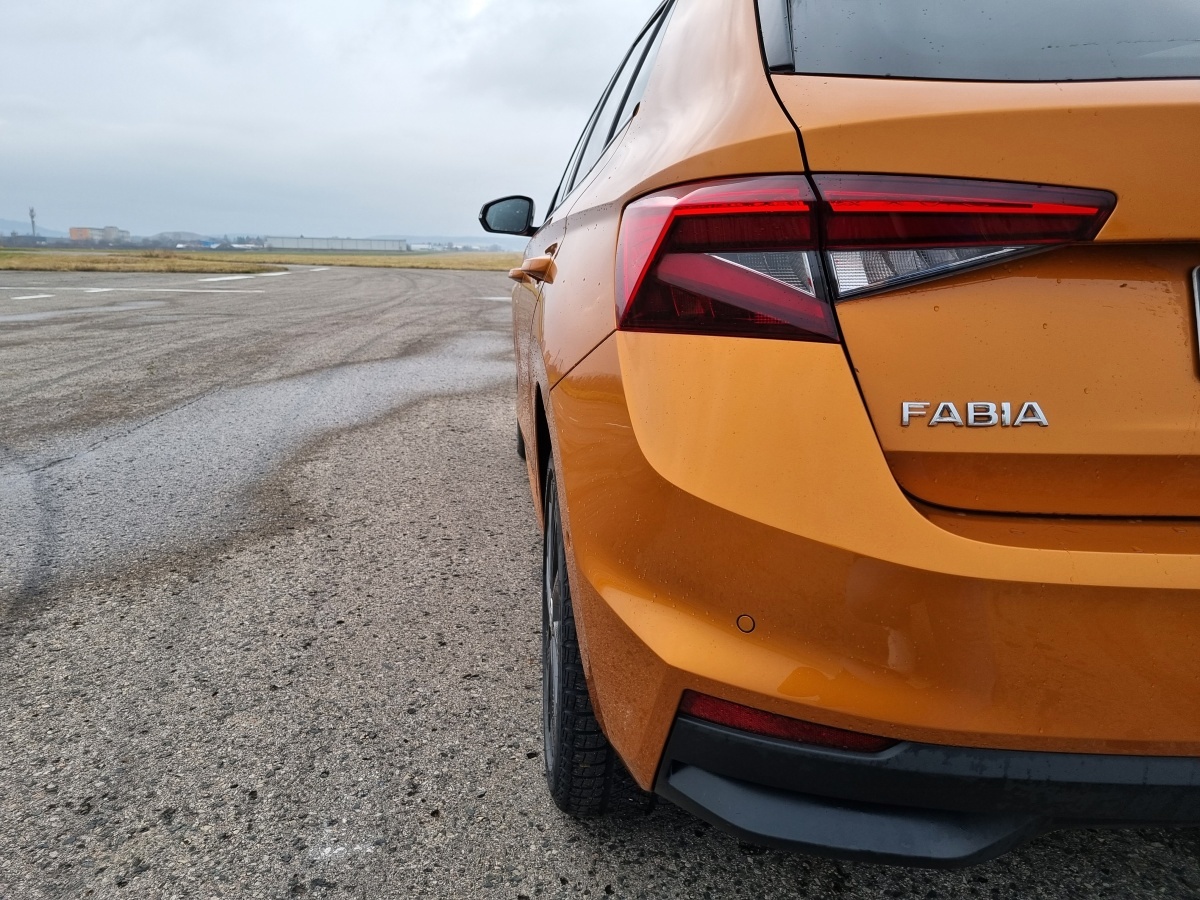 skoda-fabia-2022-7