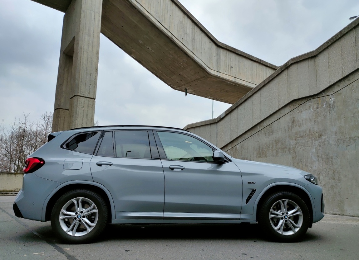 bmw-x3-2022-47