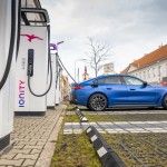 bmw-i4-2022-16