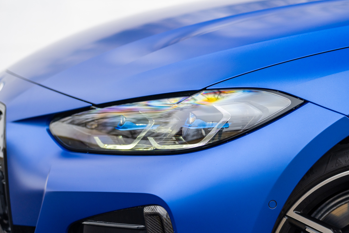 bmw-i4-2022-29
