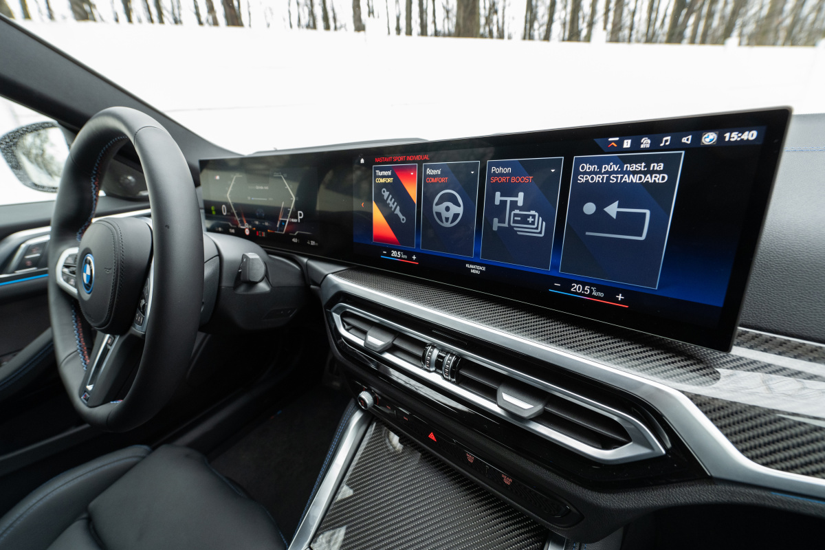 bmw-i4-2022-43