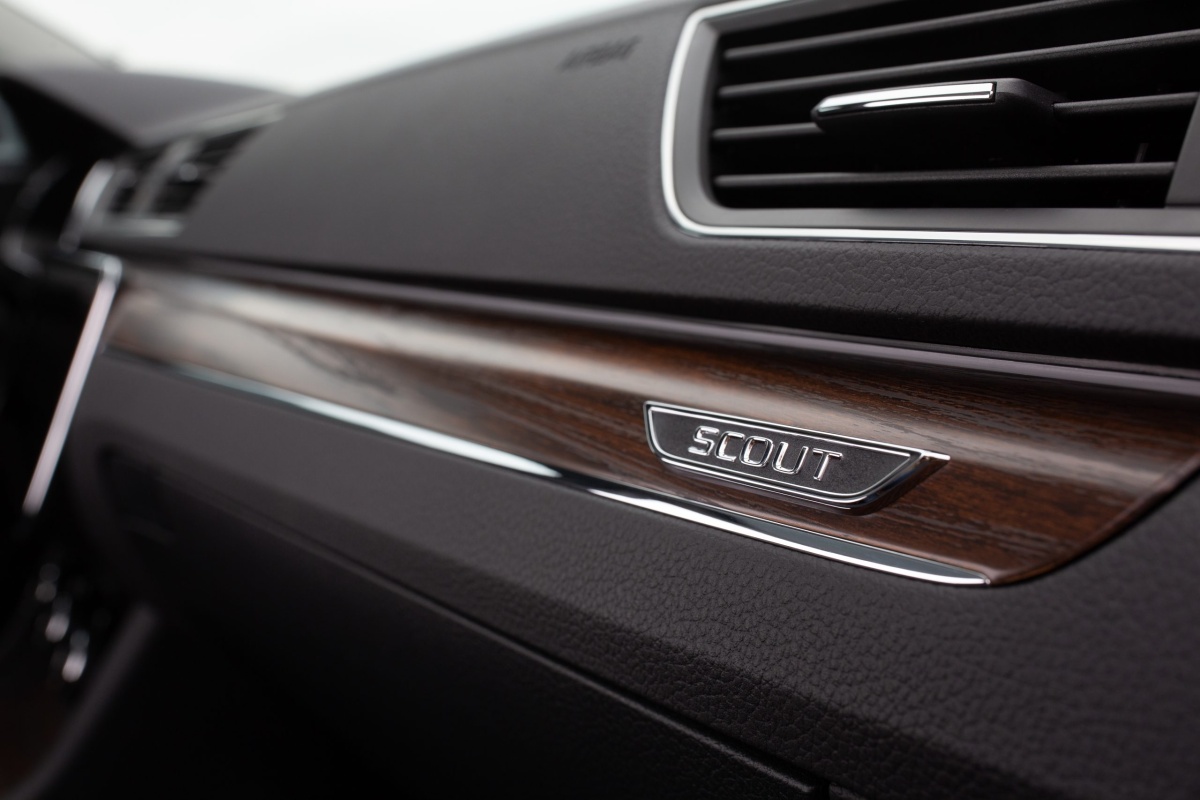 superb_scout_44-2560x1707