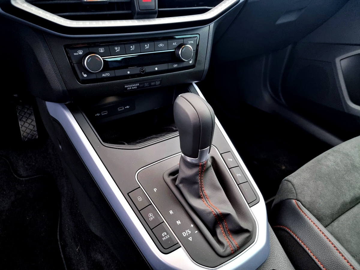 seat-arona-2022-13