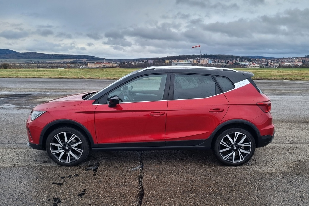 seat-arona-2022-21