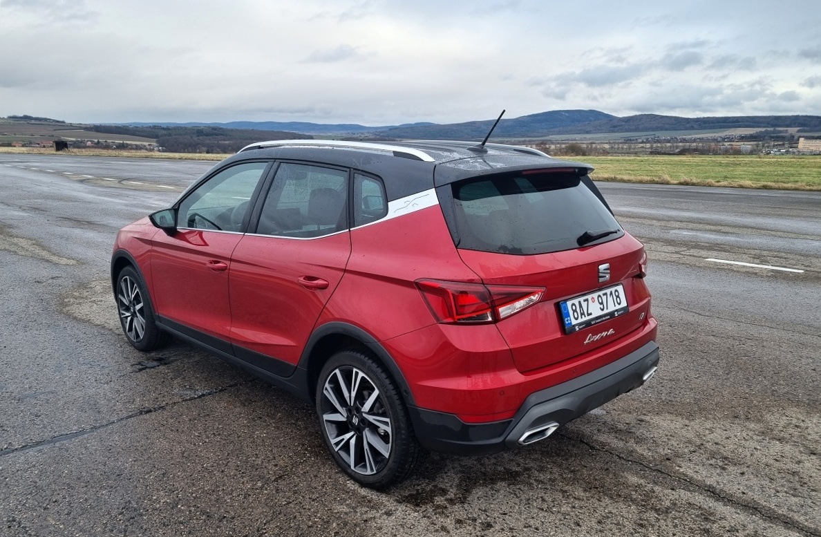 seat-arona-2022-22
