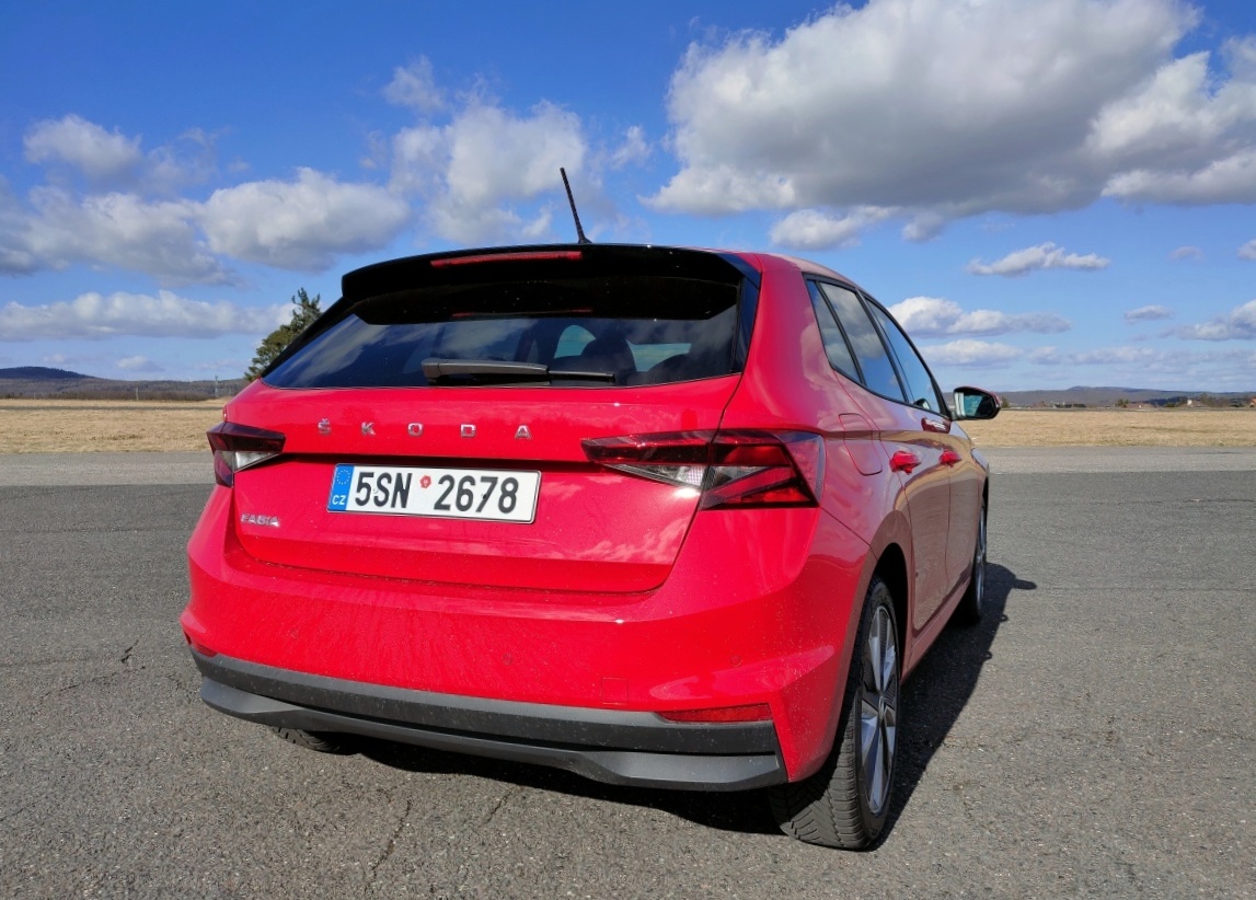 skoda-fabia-2022-23