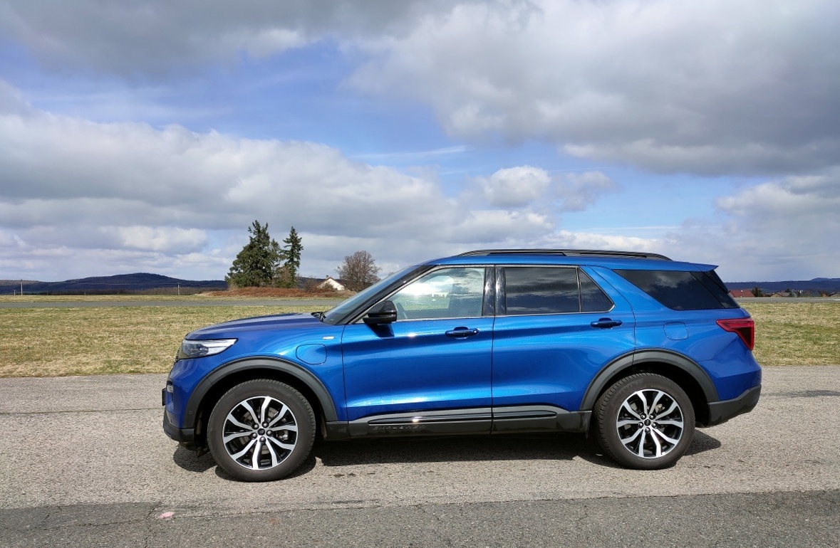ford-explorer-2022-1