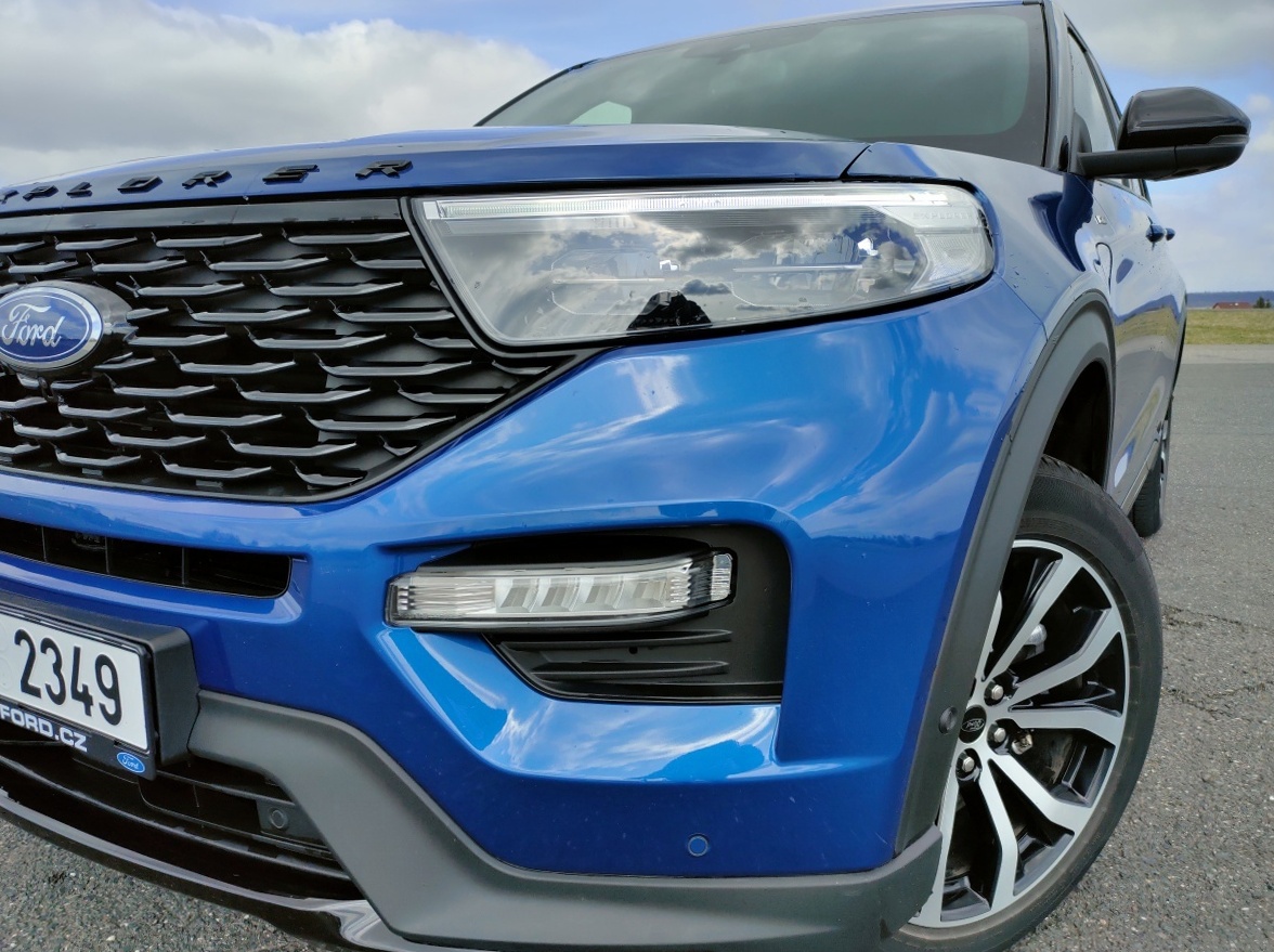 ford-explorer-2022-15
