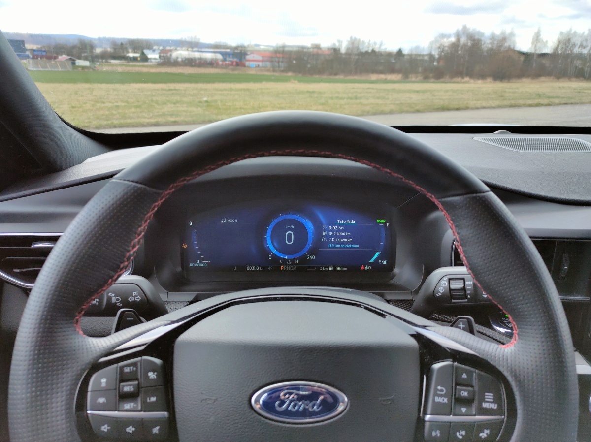 ford-explorer-2022-17
