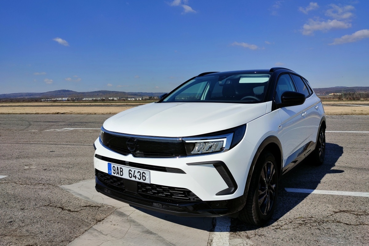 opel-grandland-2022-3