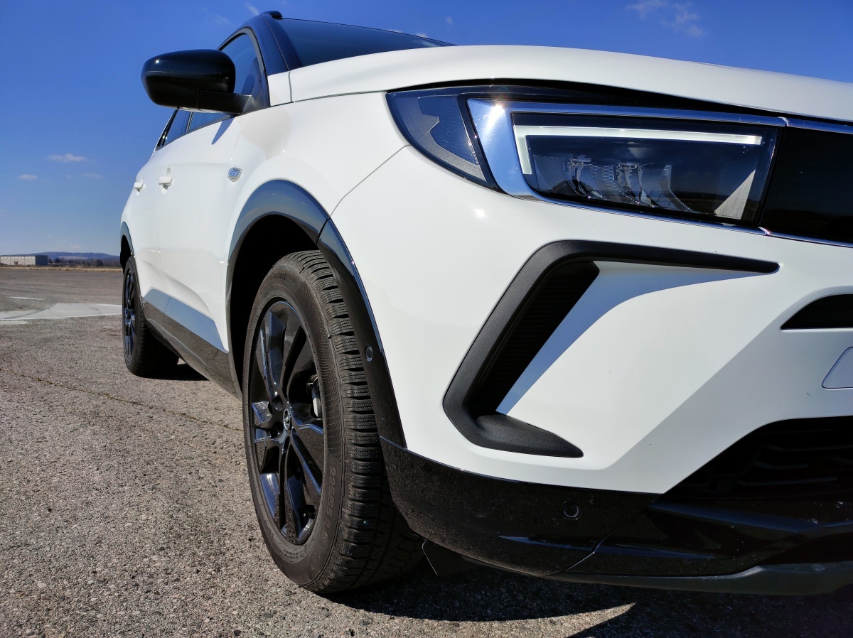 opel-grandland-2022-34