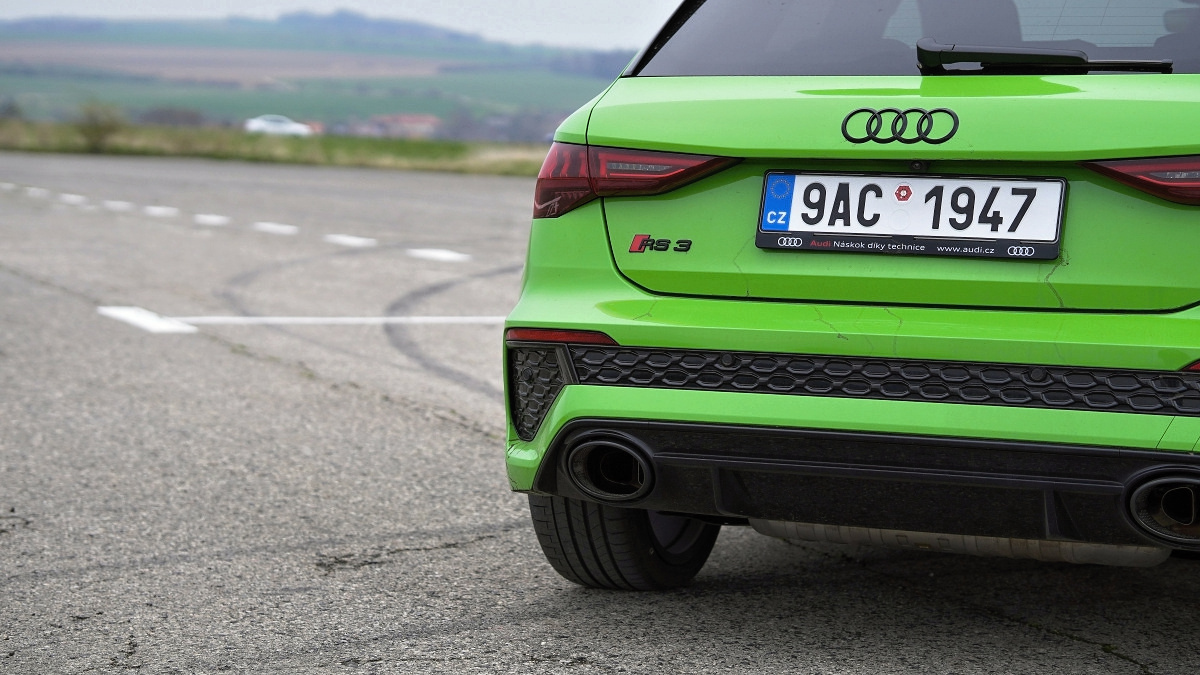 audi-rs3-2022-12