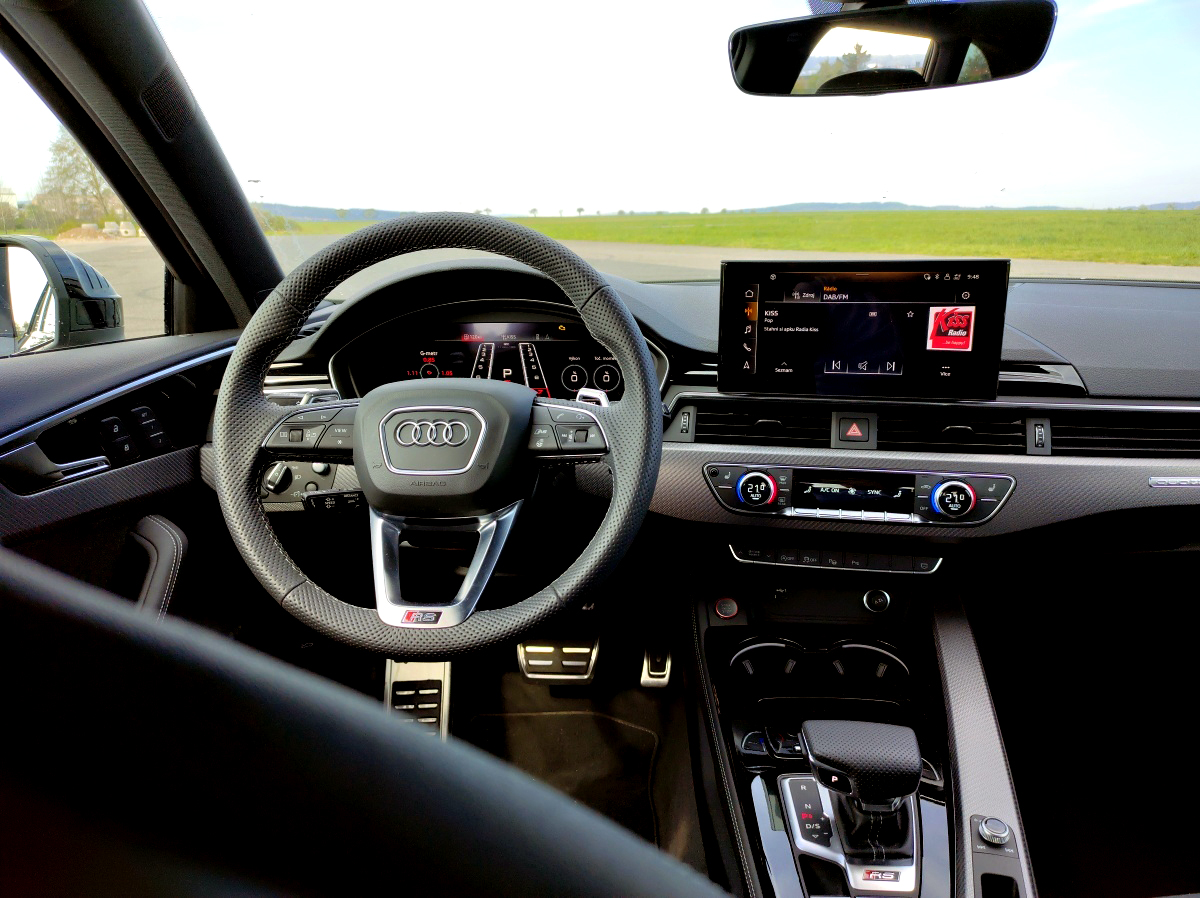 audi-rs4-2022-31