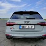 audi-rs4-2022-35