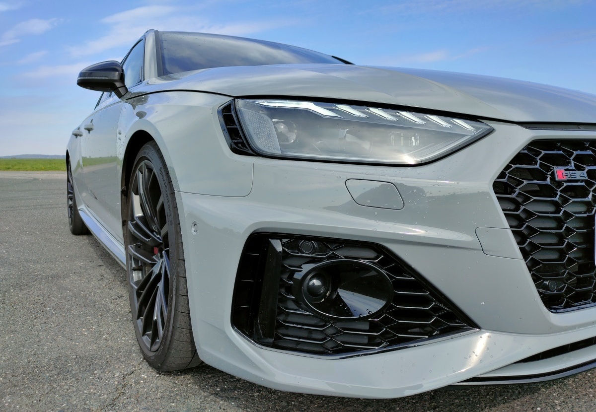 audi-rs4-2022-7