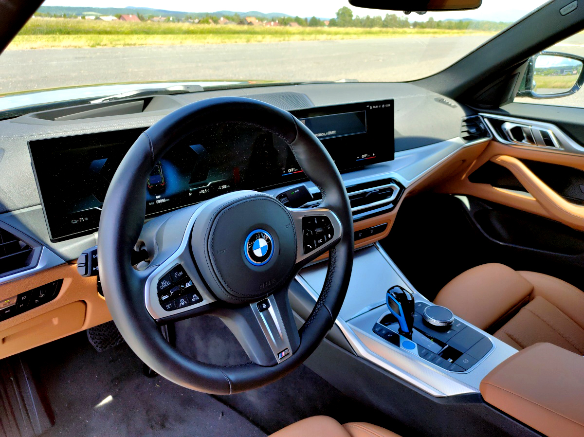 bmw-i4-2022-34