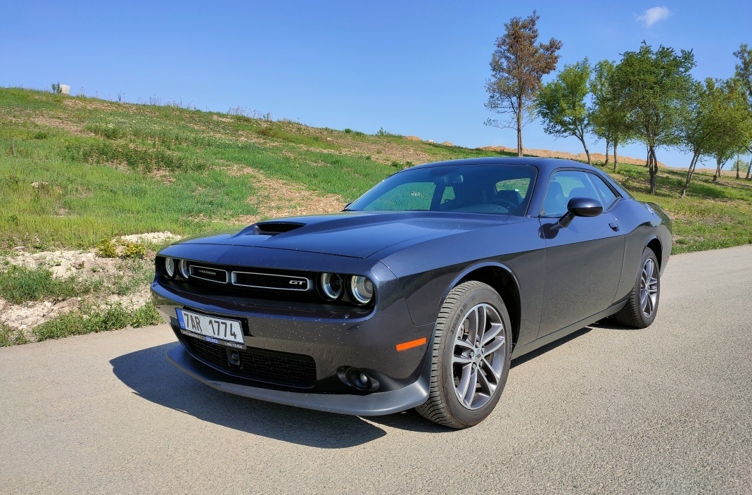 dodge-challenger-1