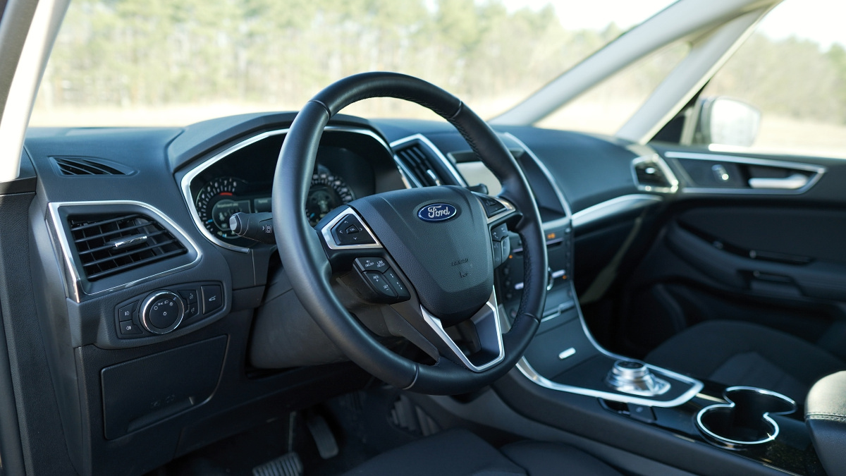 ford-galaxy-2022-12